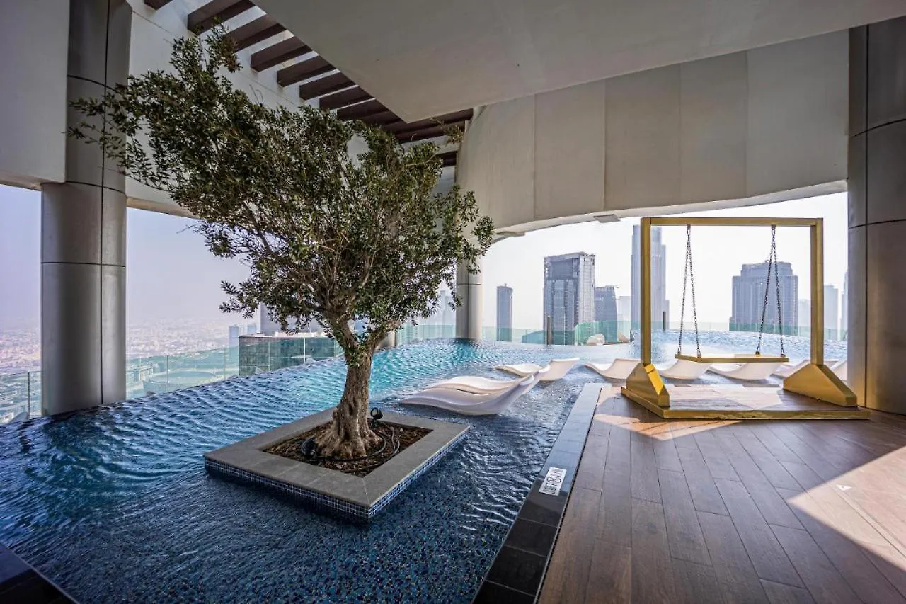 Magical Apartment With Rooftop Pool & Burj Khalifa View Dubai