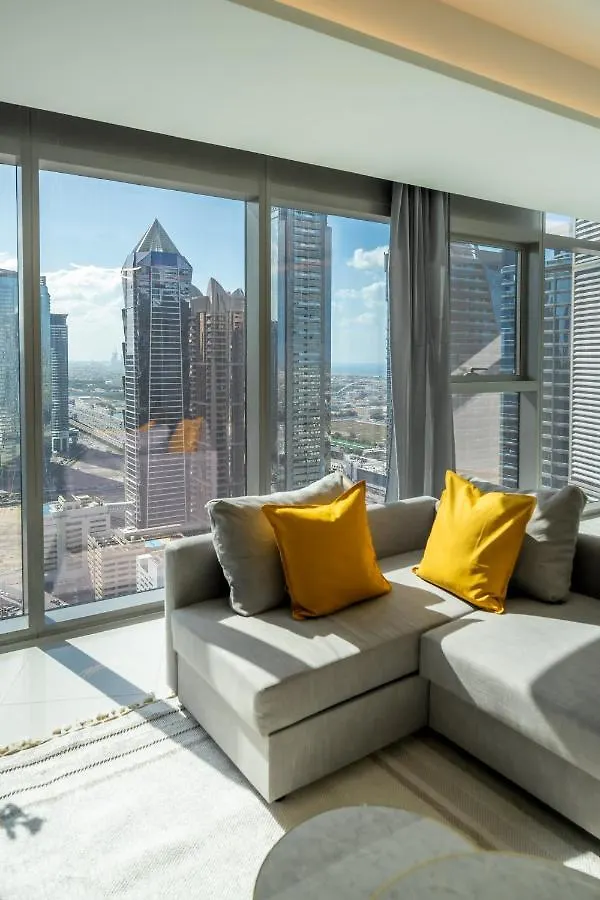 Magical Apartment With Rooftop Pool & Burj Khalifa View Dubai