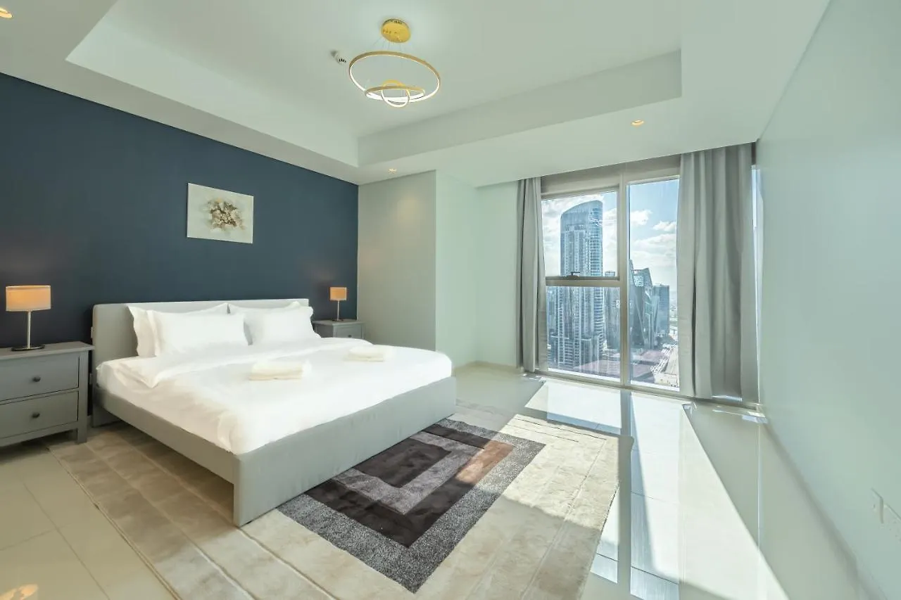 Magical Apartment With Rooftop Pool & Burj Khalifa View Dubai