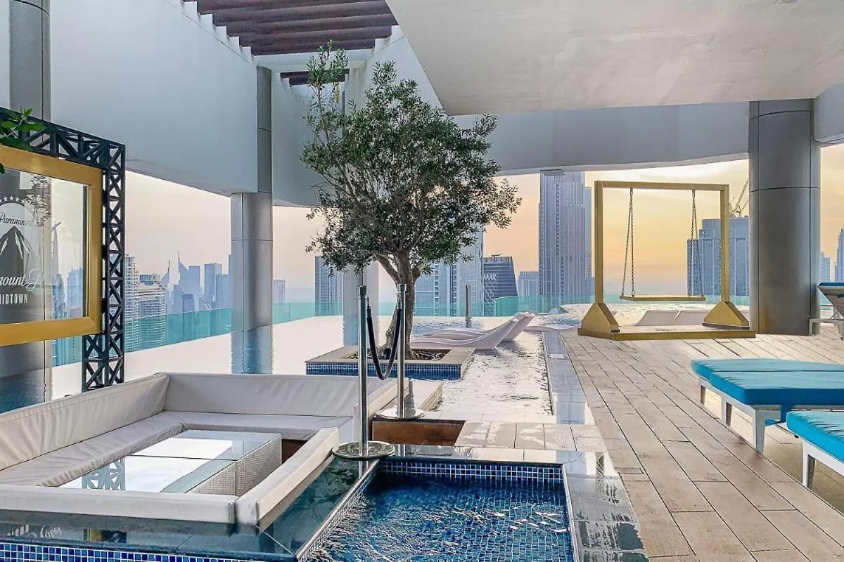 Magical Apartment With Rooftop Pool & Burj Khalifa View Dubai